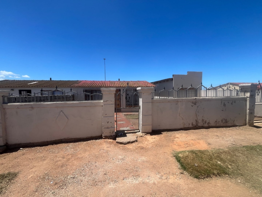 2 Bedroom Property for Sale in Zwide Eastern Cape